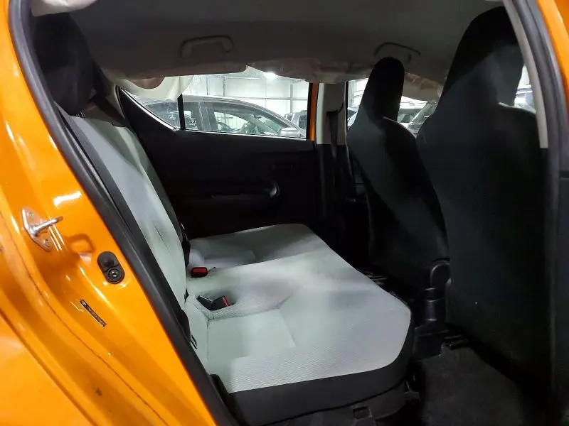 2015 TOYOTA PRIUS C ONE  