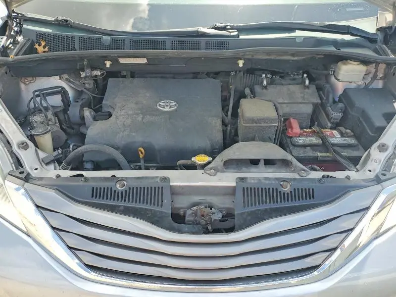2011 TOYOTA SIENNA XLE 8-PASSENGER  