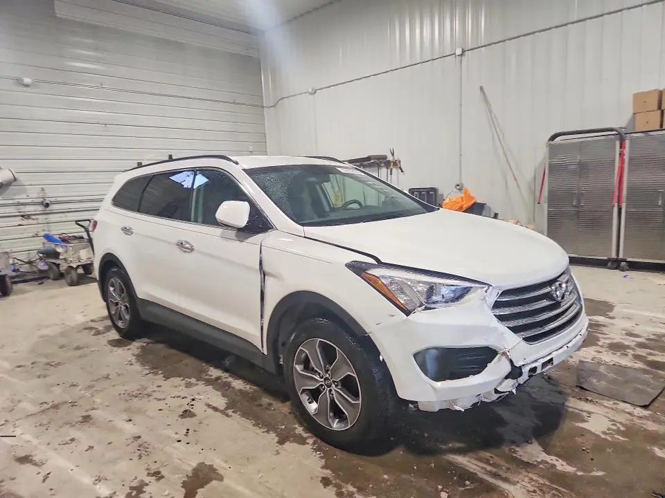 2016 HYUNDAI SANTA FE SE  