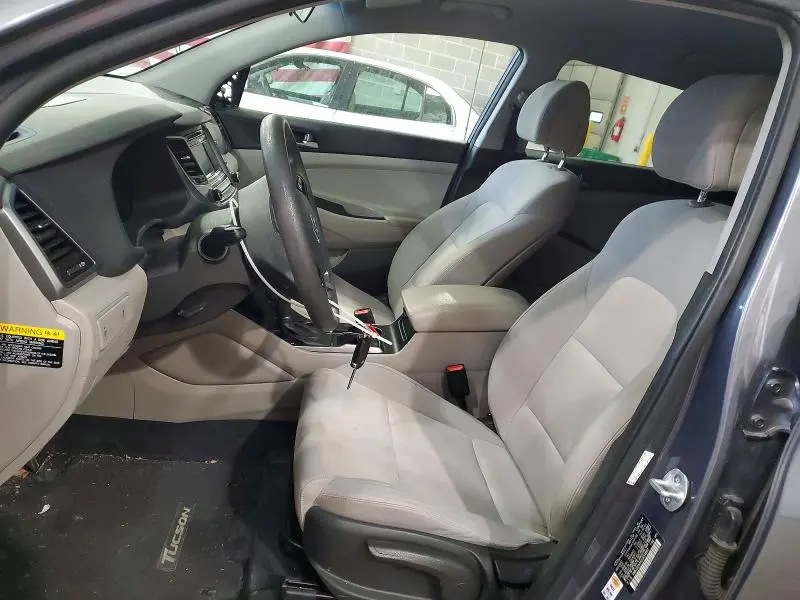 2018 HYUNDAI TUCSON SE  