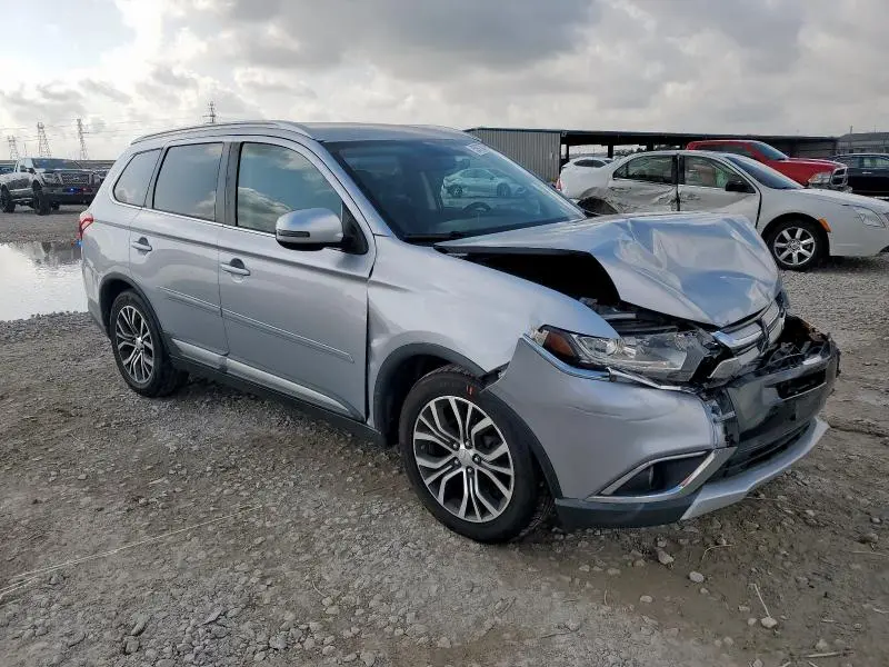 2017 MITSUBISHI OUTLANDER SE  