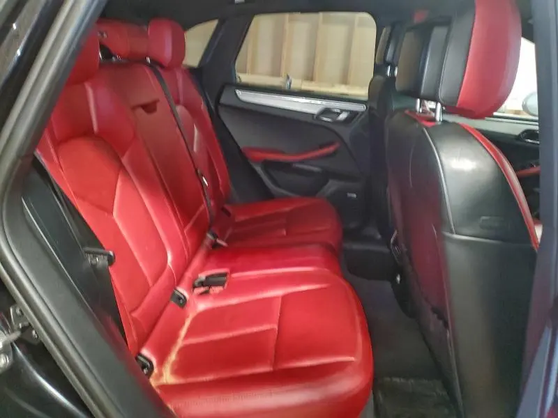 2015 PORSCHE MACAN S  