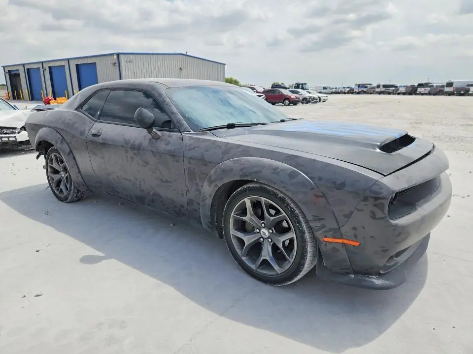 2017 DODGE CHALLENGER SXT  