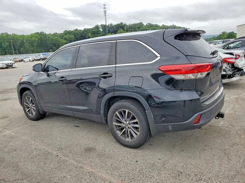 2019 TOYOTA HIGHLANDER XLE  