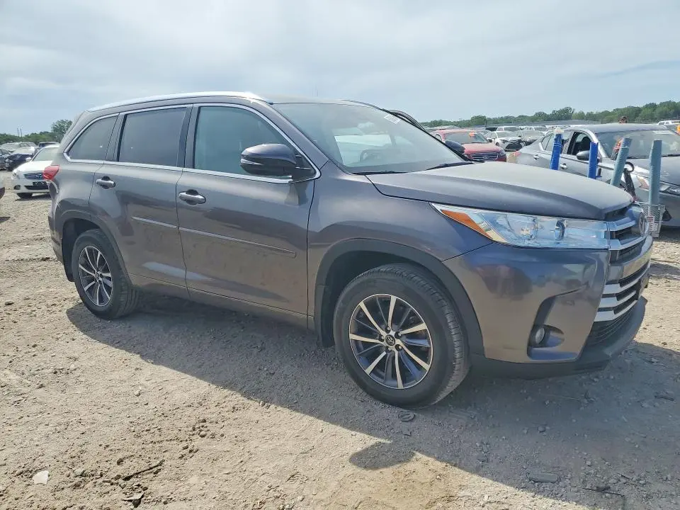 2018 TOYOTA HIGHLANDER XLE  