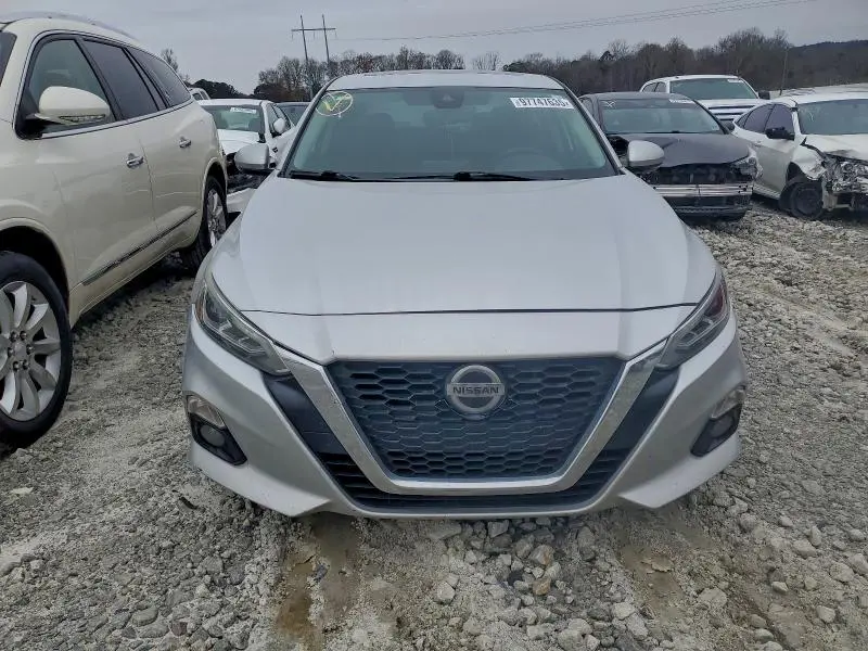 2019 NISSAN ALTIMA SV  