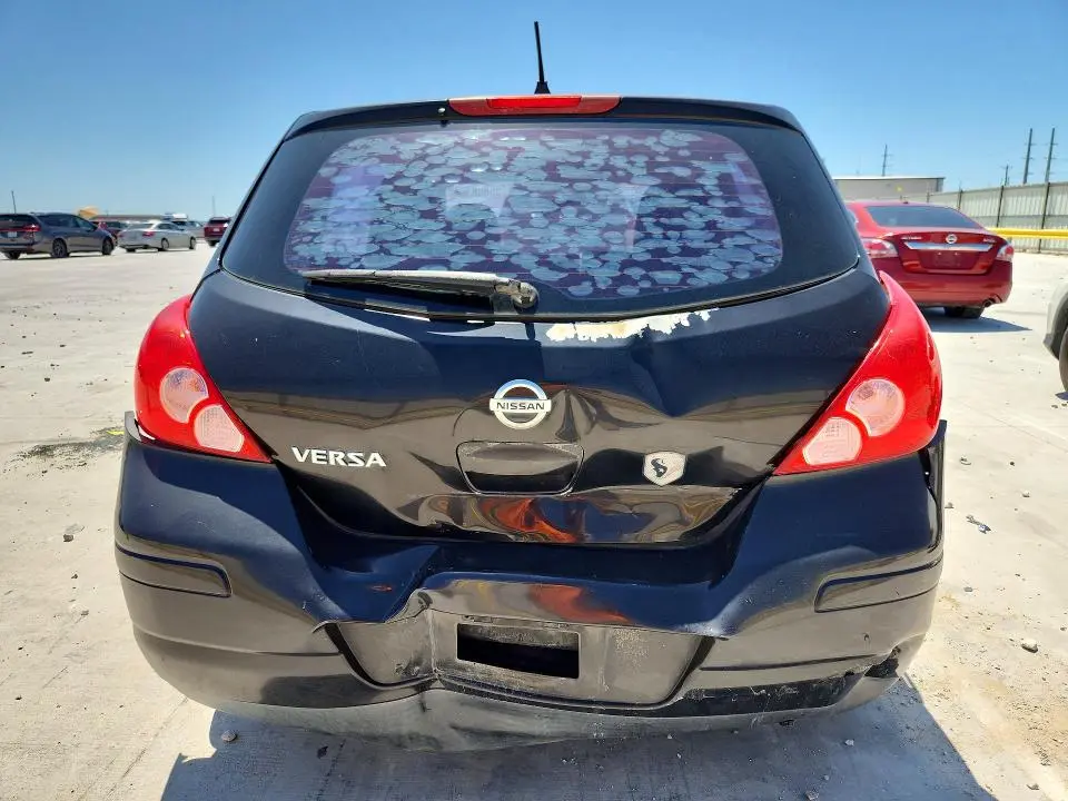 2011 NISSAN VERSA 1.8 S  