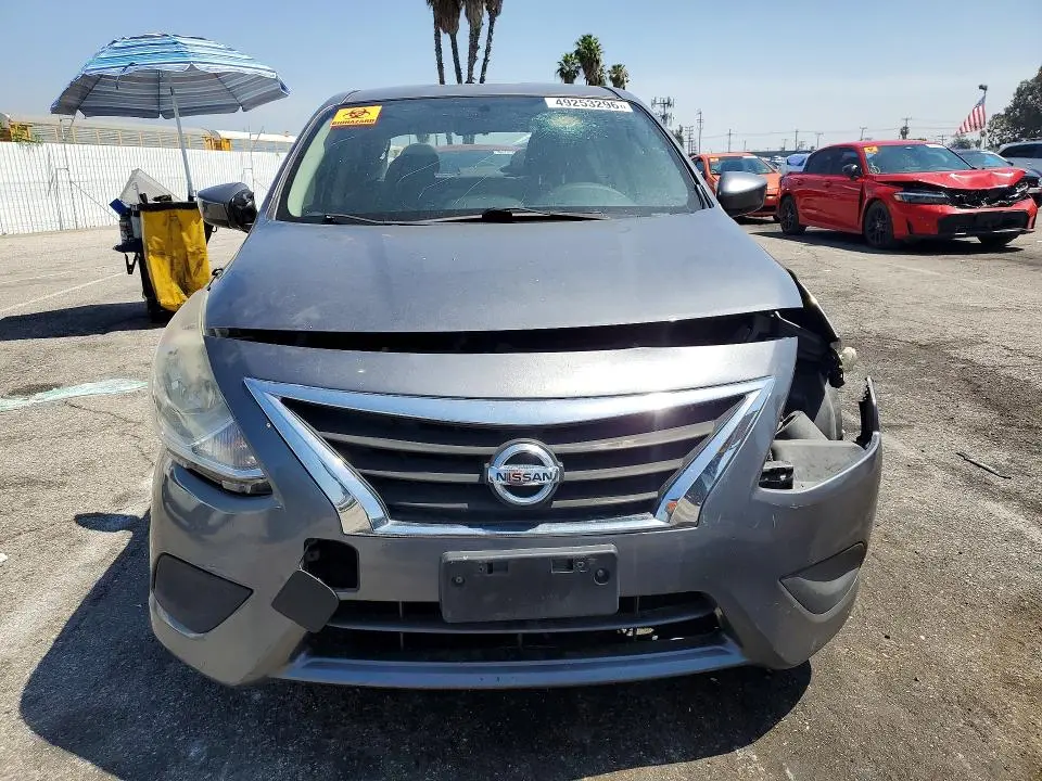 2018 NISSAN VERSA SV  