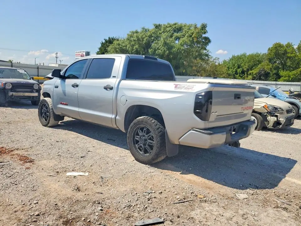 2017 TOYOTA TUNDRA SR5  