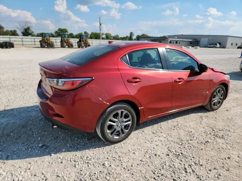 2019 TOYOTA YARIS L  