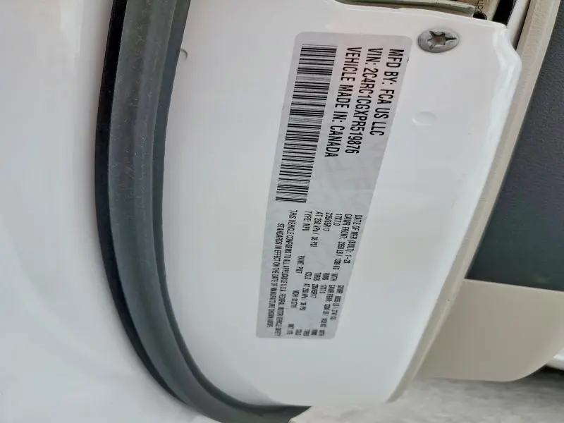 2023 CHRYSLER VOYAGER LX  