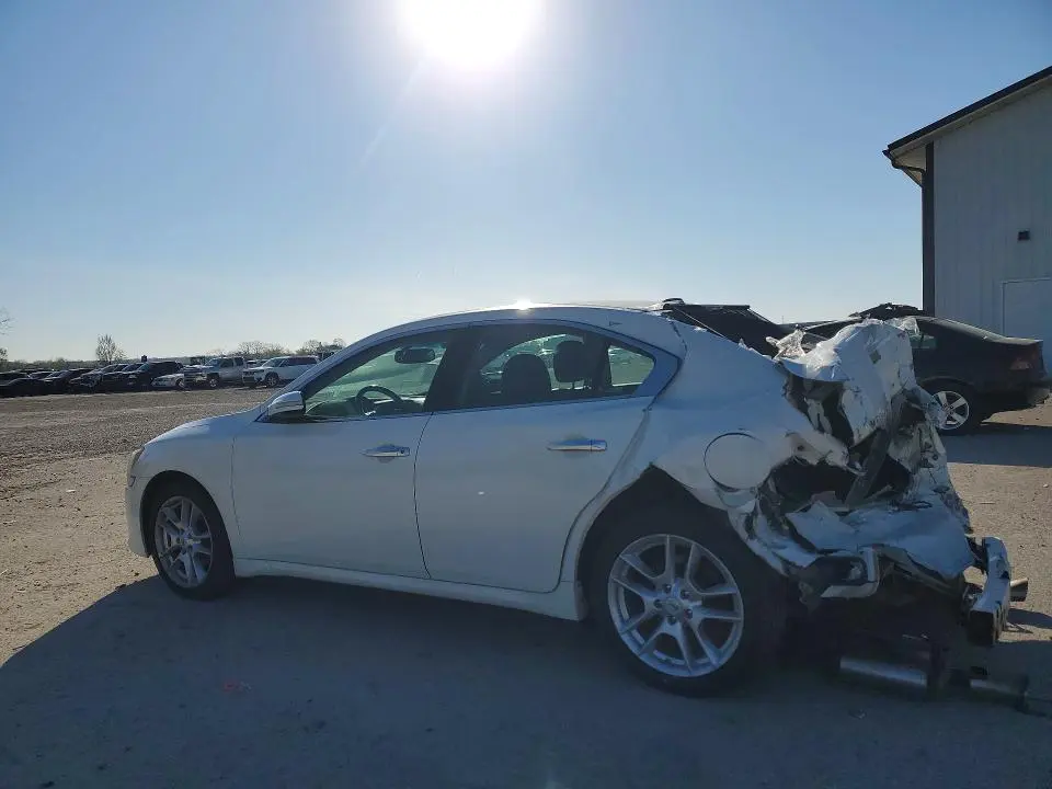 2010 NISSAN MAXIMA 3.5 S  