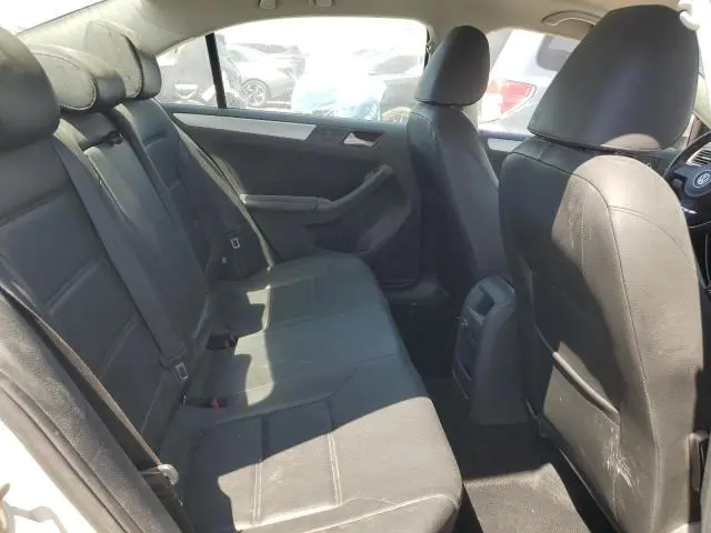 2013 VOLKSWAGEN JETTA SE  
