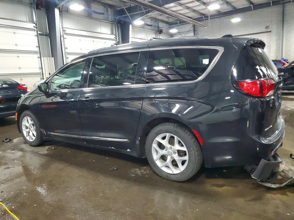 2017 CHRYSLER PACIFICA TOURING L PLUS  