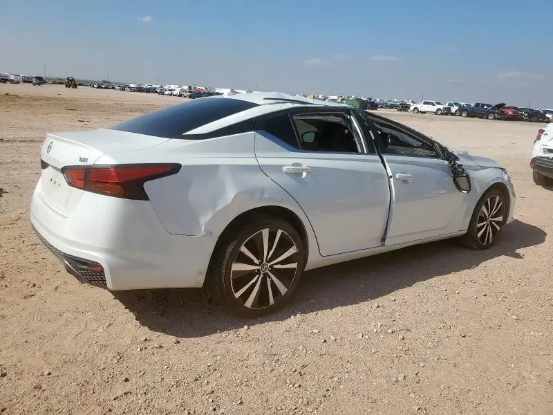 2019 NISSAN ALTIMA SR  
