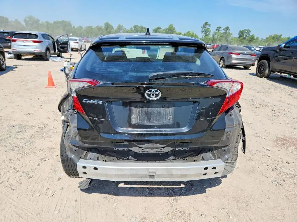 2019 TOYOTA C-HR LE  