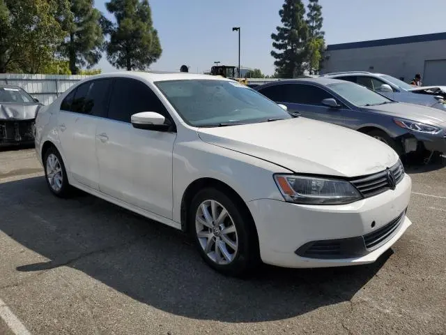 2014 VOLKSWAGEN JETTA SE  