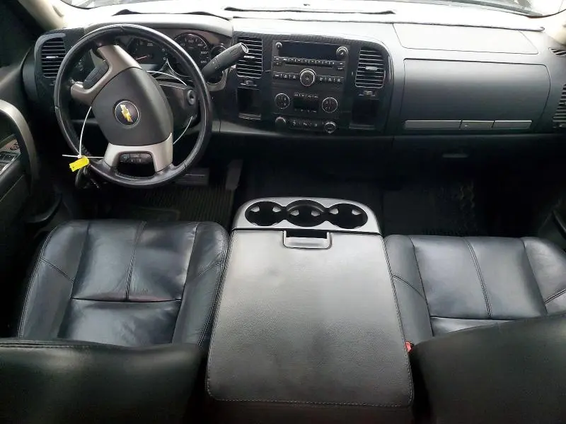 2011 CHEVROLET SILVERADO C1500 LT  