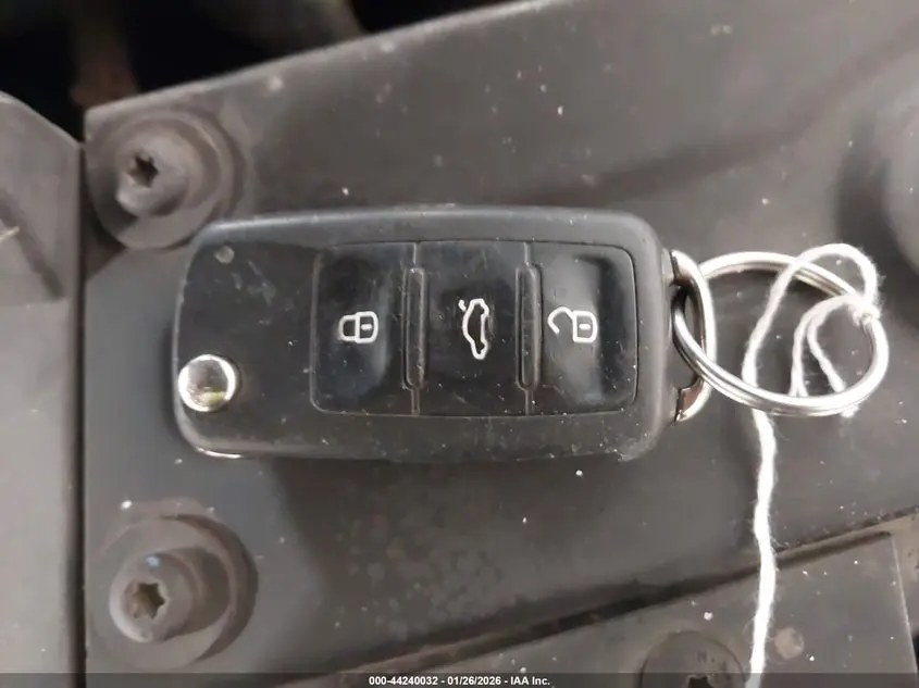 2015 VOLKSWAGEN PASSAT 1.8T SE