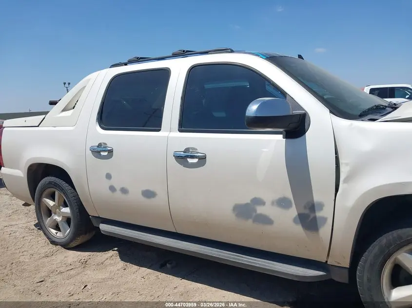 2012 CHEVROLET AVALANCHE 1500 LTZ