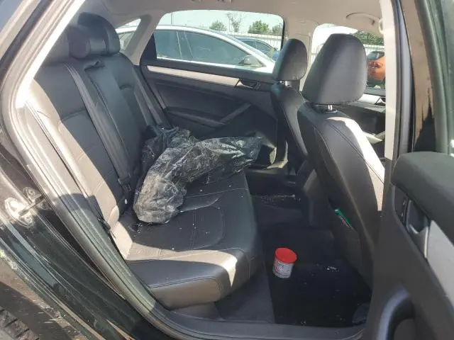 2012 VOLKSWAGEN PASSAT SE  
