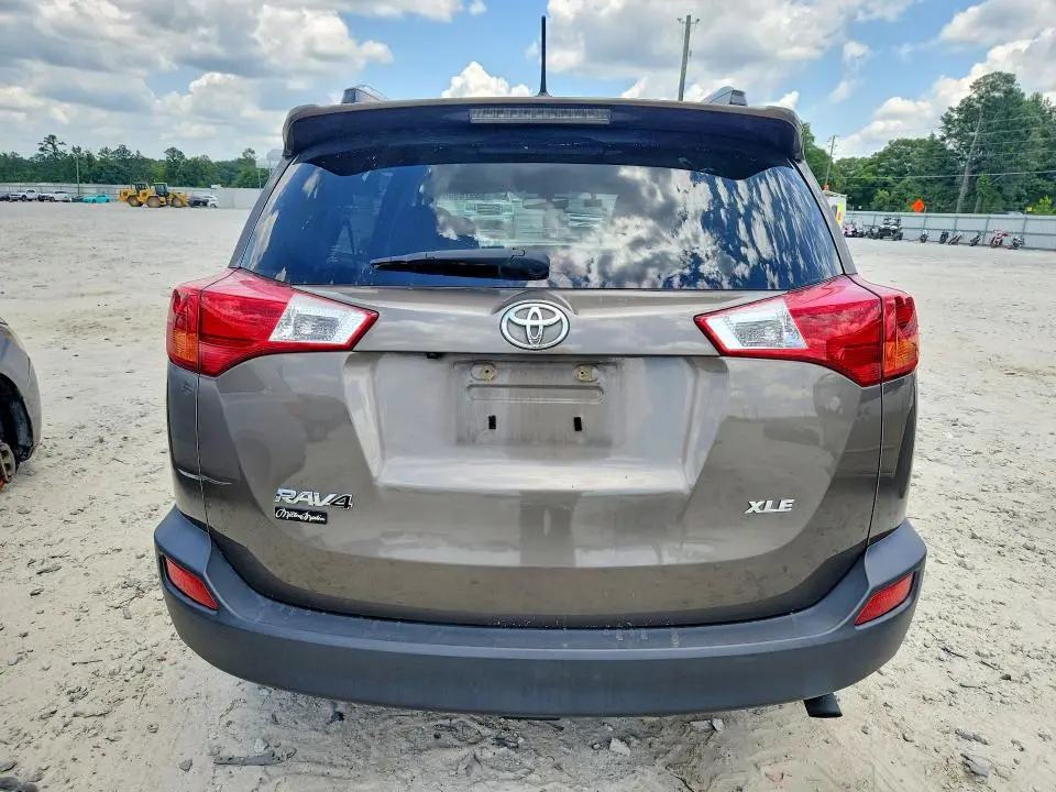 2015 TOYOTA RAV4 XLE  