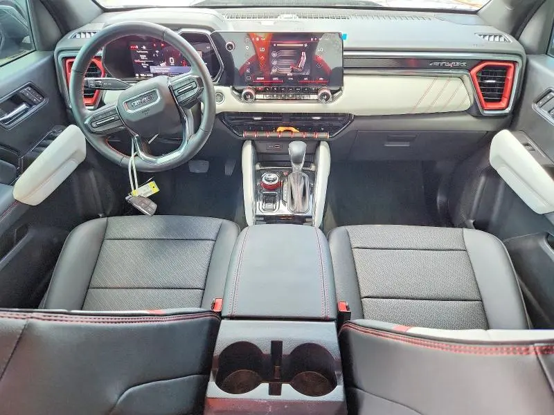 2025 GMC CANYON AT4  