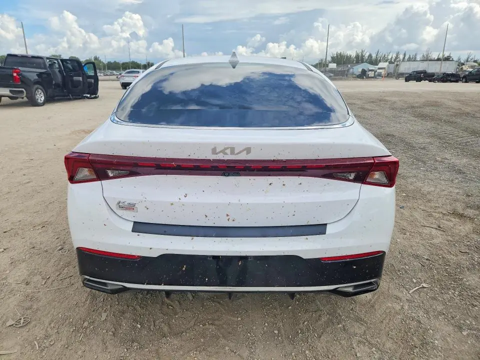2022 KIA K5 LXS  