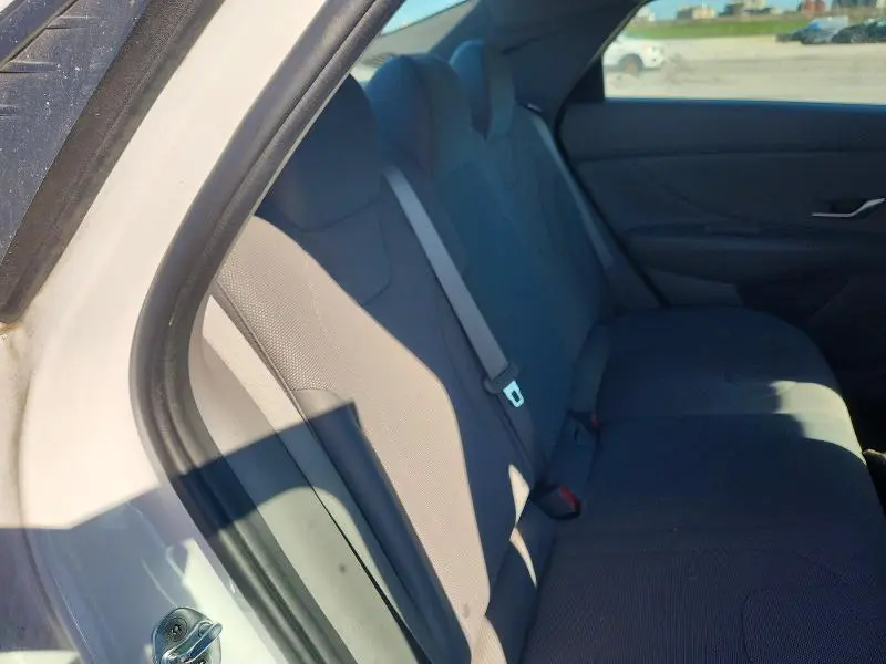 2021 HYUNDAI ELANTRA SE  