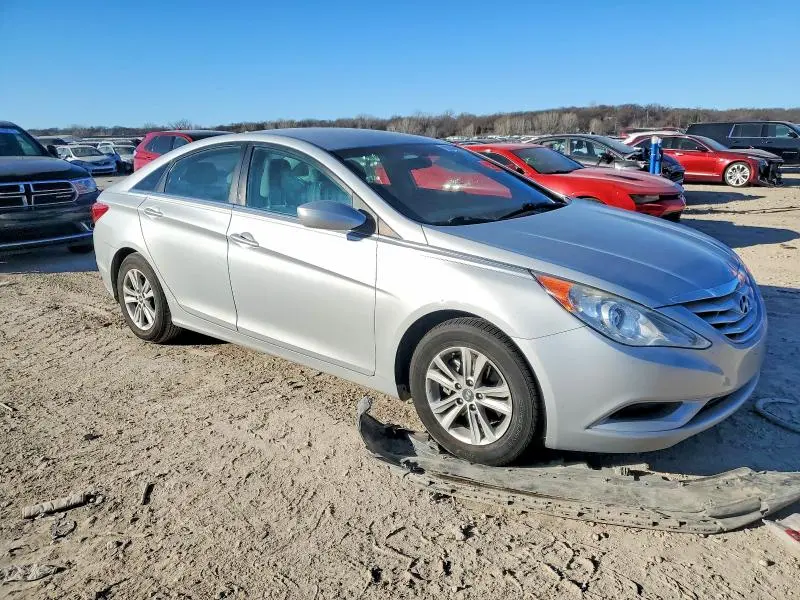 2011 HYUNDAI SONATA GLS  