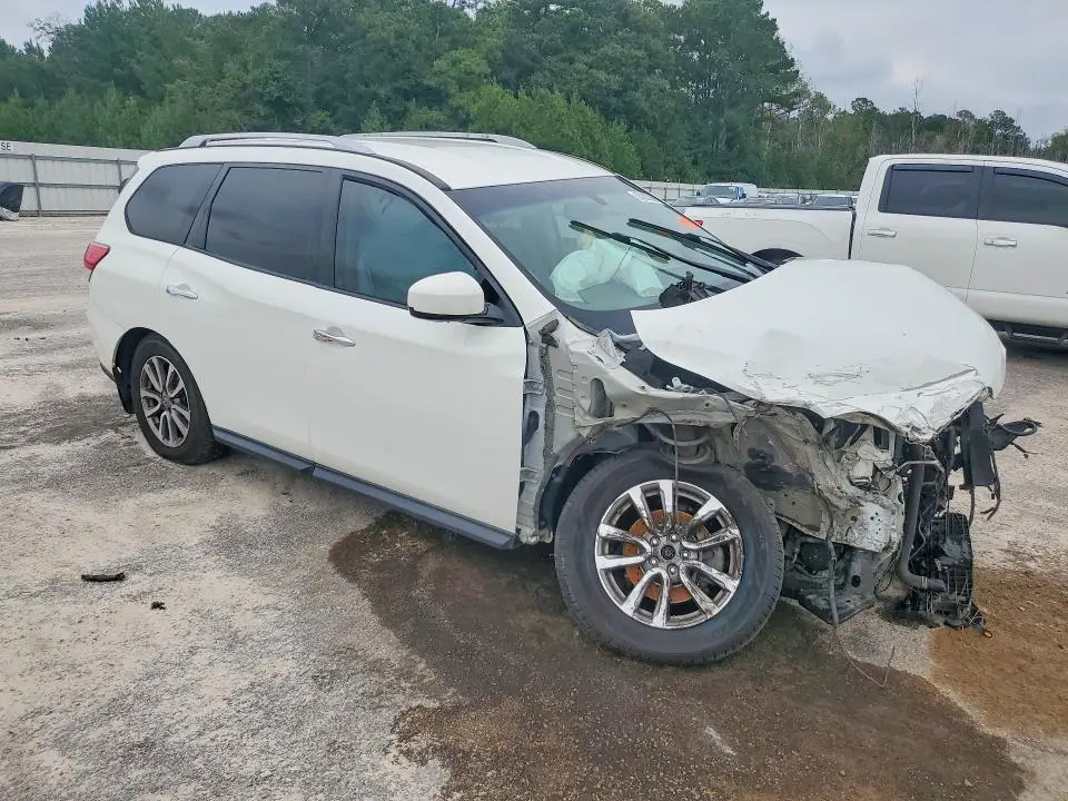 2015 NISSAN PATHFINDER SV  