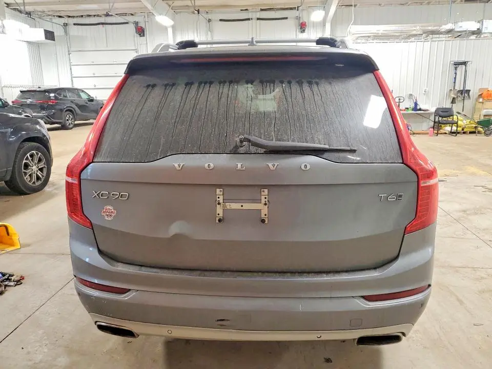 2018 VOLVO XC90 T6  