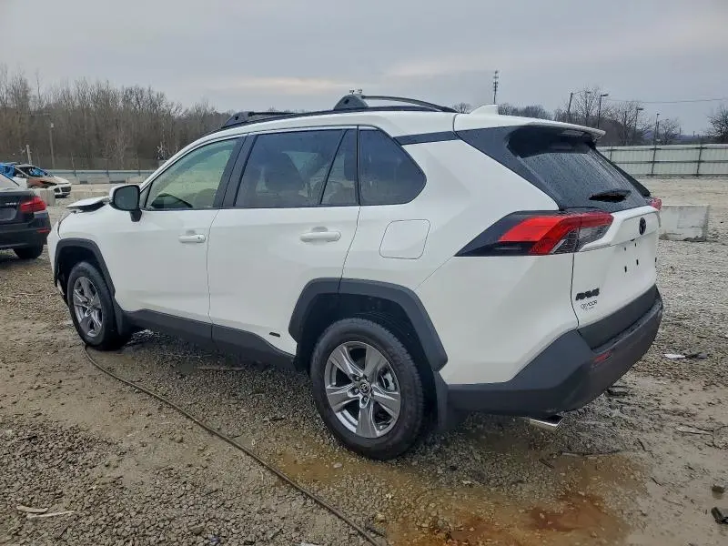 2025 TOYOTA RAV4 XLE  