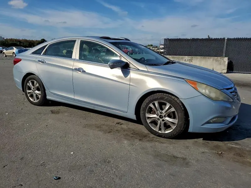 2011 HYUNDAI SONATA SE  