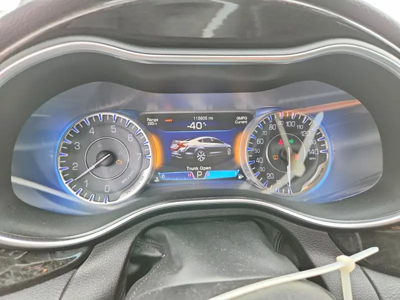 2015 CHRYSLER 200 C  