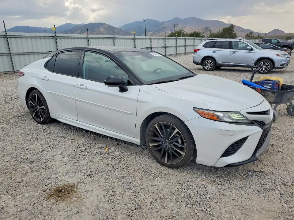2019 TOYOTA CAMRY XSE  