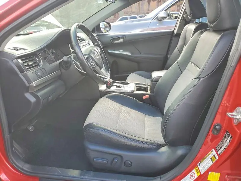 2013 TOYOTA CAMRY SE  