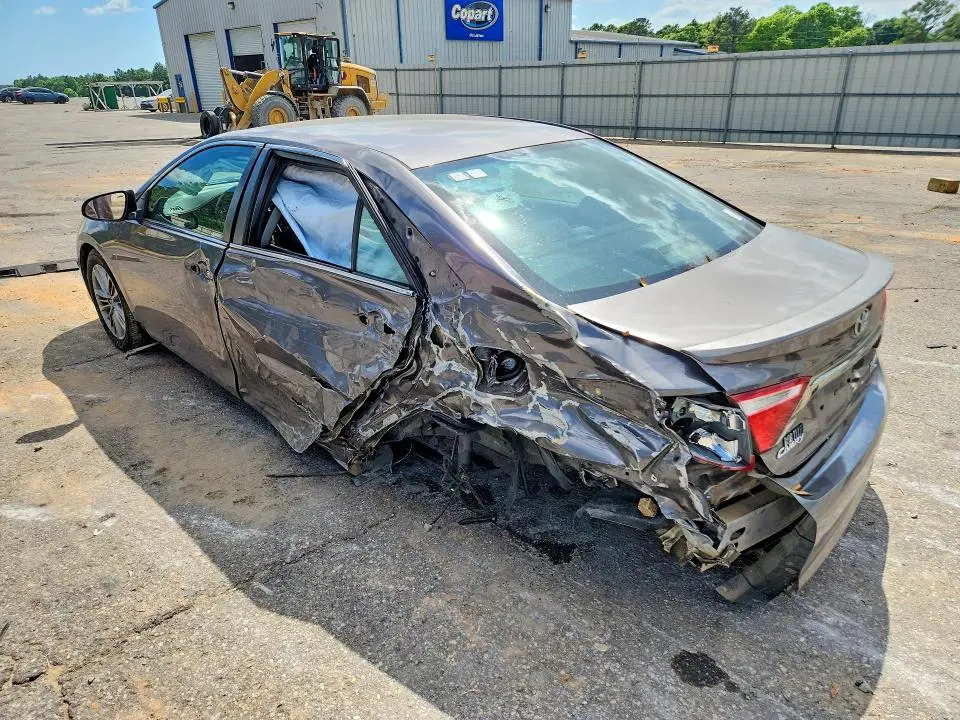 2015 TOYOTA CAMRY SE  