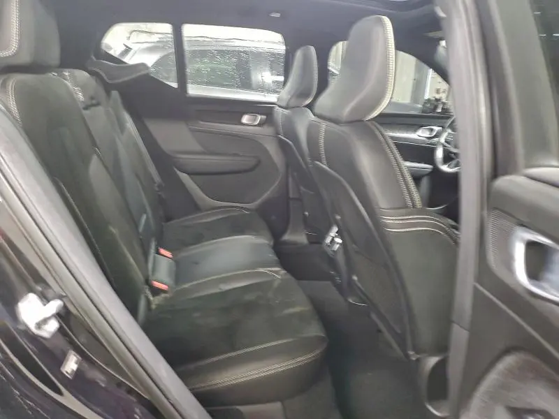 2021 VOLVO XC40 RECHARGE  