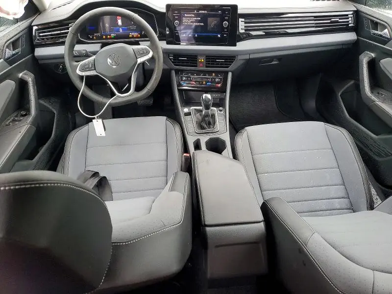 2025 VOLKSWAGEN JETTA SE  