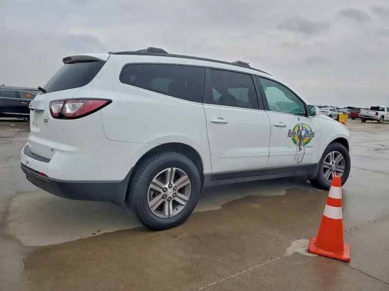 2017 CHEVROLET TRAVERSE LT  