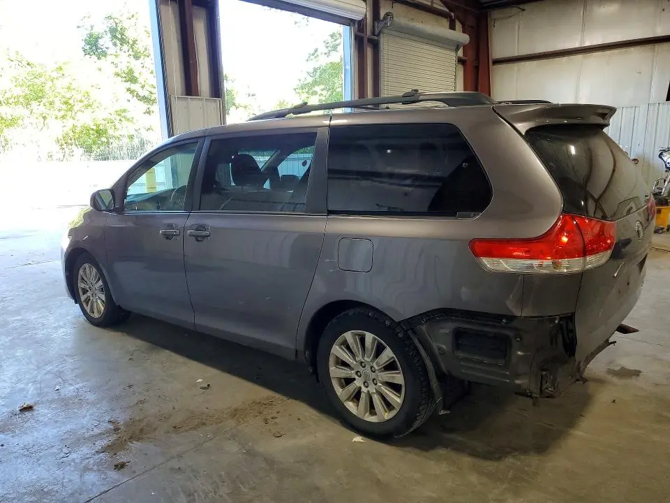 2011 TOYOTA SIENNA XLE 7-PASSENGER  