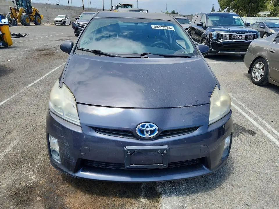 2010 TOYOTA PRIUS III  