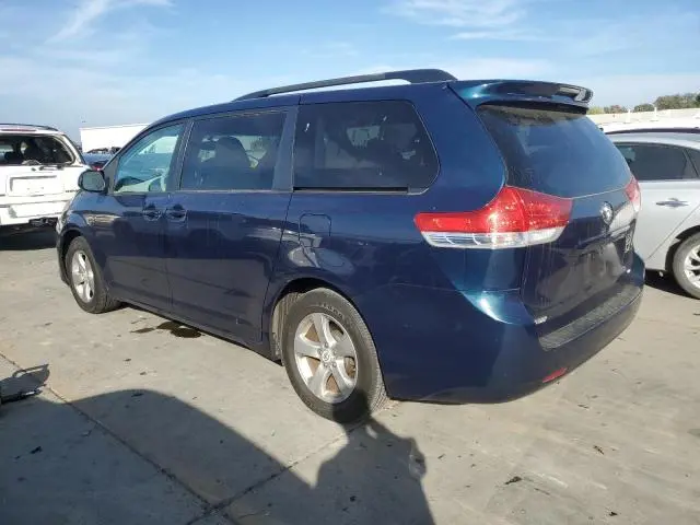 2012 TOYOTA SIENNA LE  