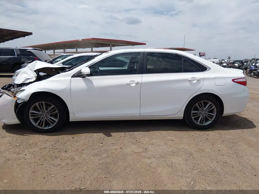 2016 TOYOTA CAMRY SE