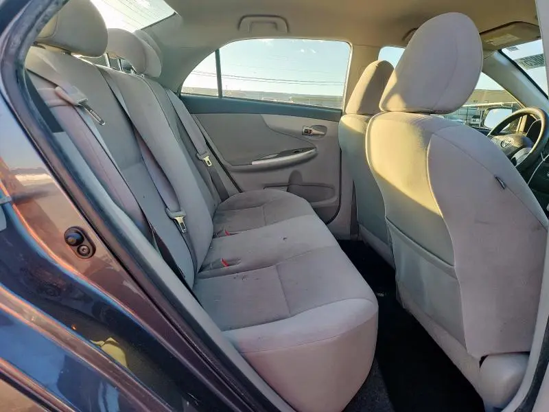 2013 TOYOTA COROLLA BASE  