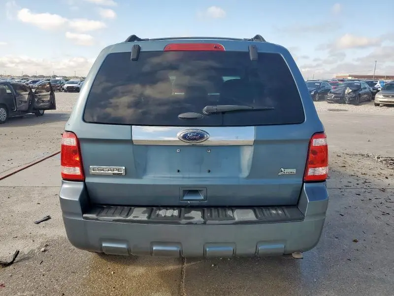 2011 FORD ESCAPE LIMITED  