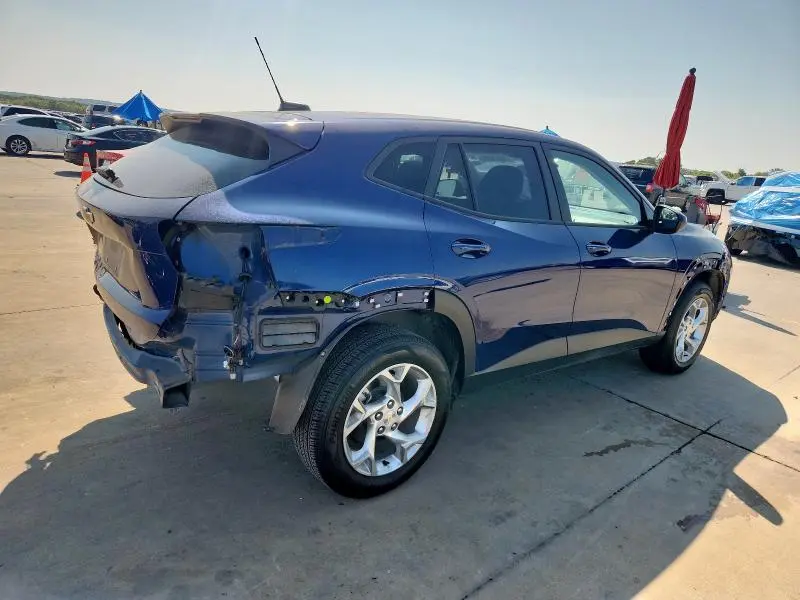 2024 CHEVROLET TRAX LS  