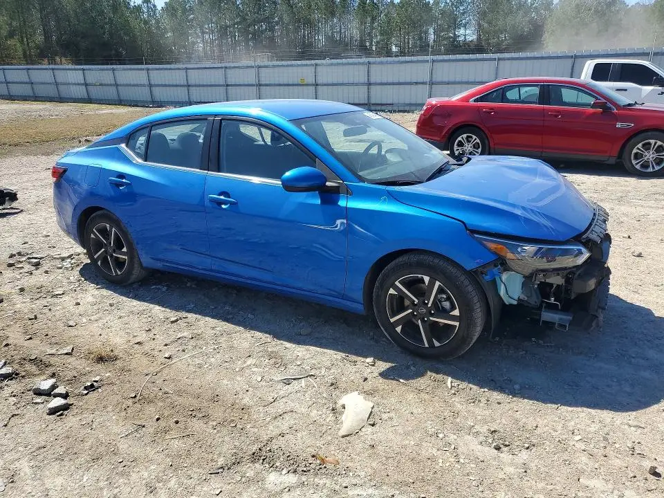 2025 NISSAN SENTRA SV  