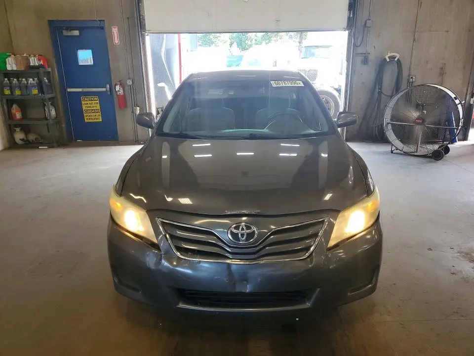 2011 TOYOTA CAMRY LE  